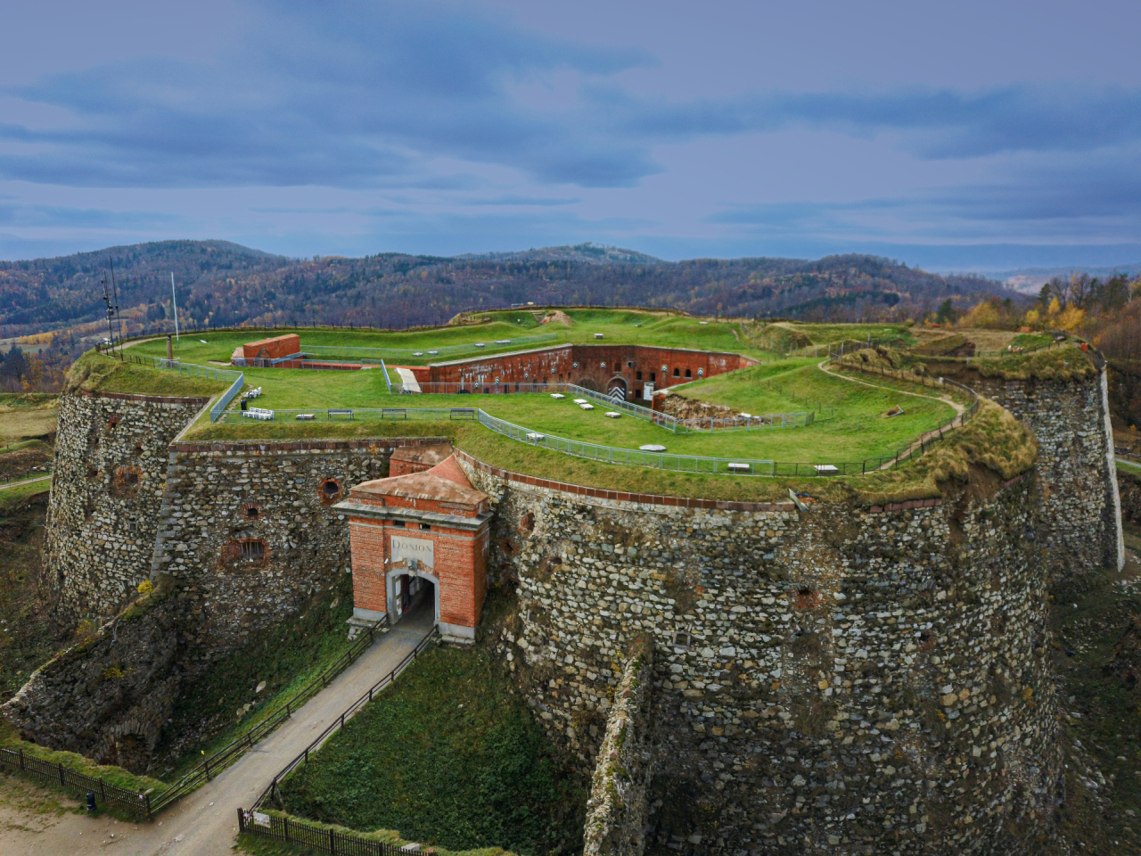 Rewitalizacja - odbudowa Twierdzy